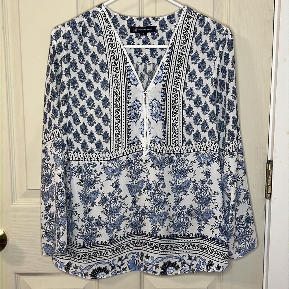Chinoiserie print zip up blouse